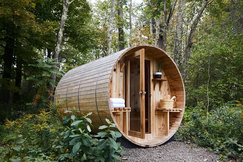 Saune Hut at at the Eastwind Hotel Windham | One of our favorite Catskills Wedding Venues