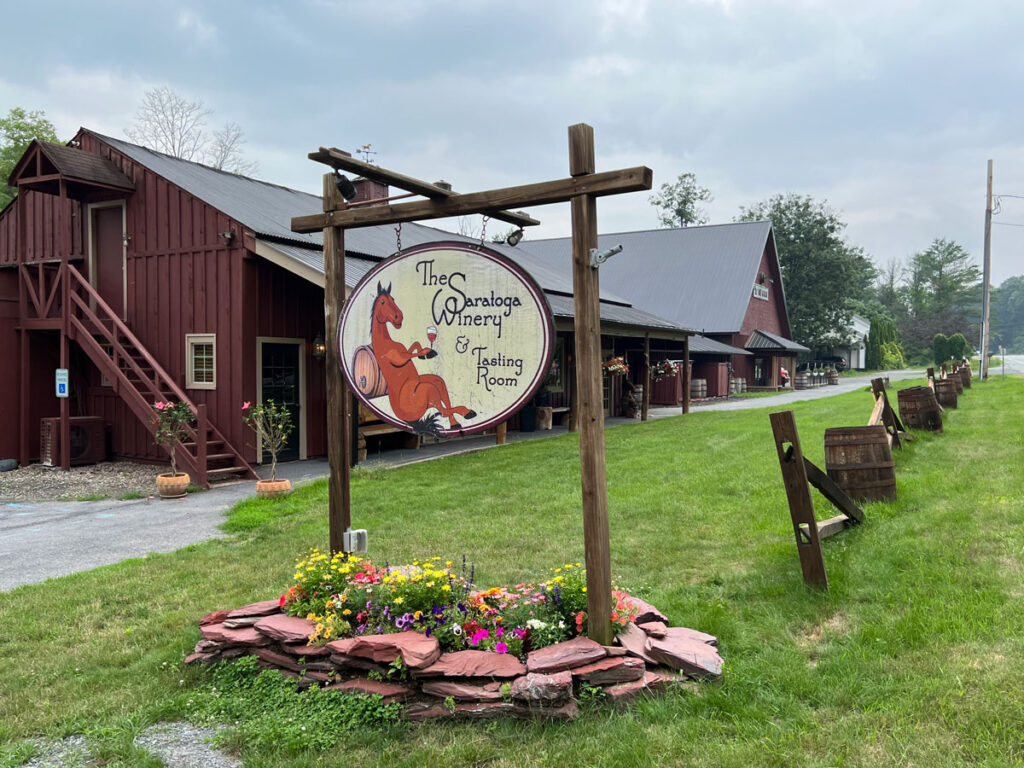 Beautiful photo of the entrance of the Saratoga Winery & Tasting Room